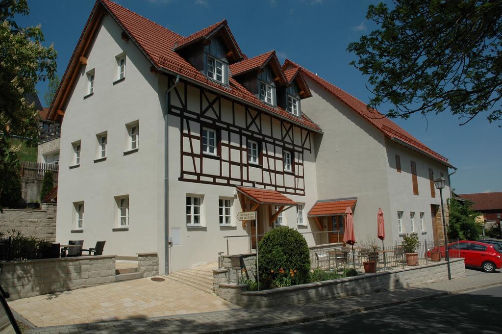 Am Brunnen Apartment *