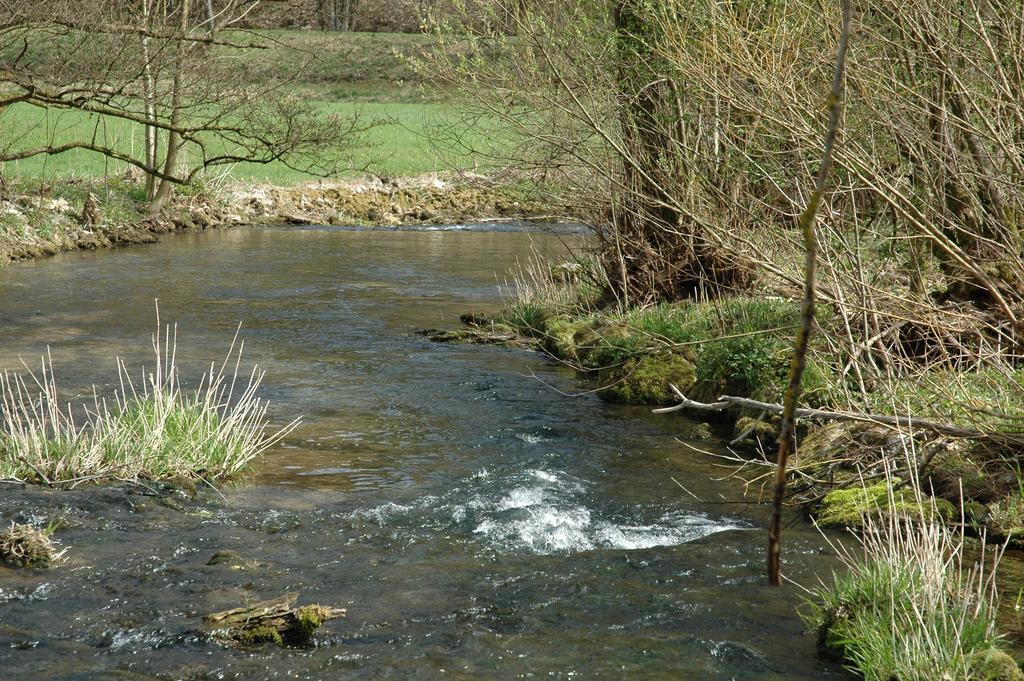 Am Brunnen *